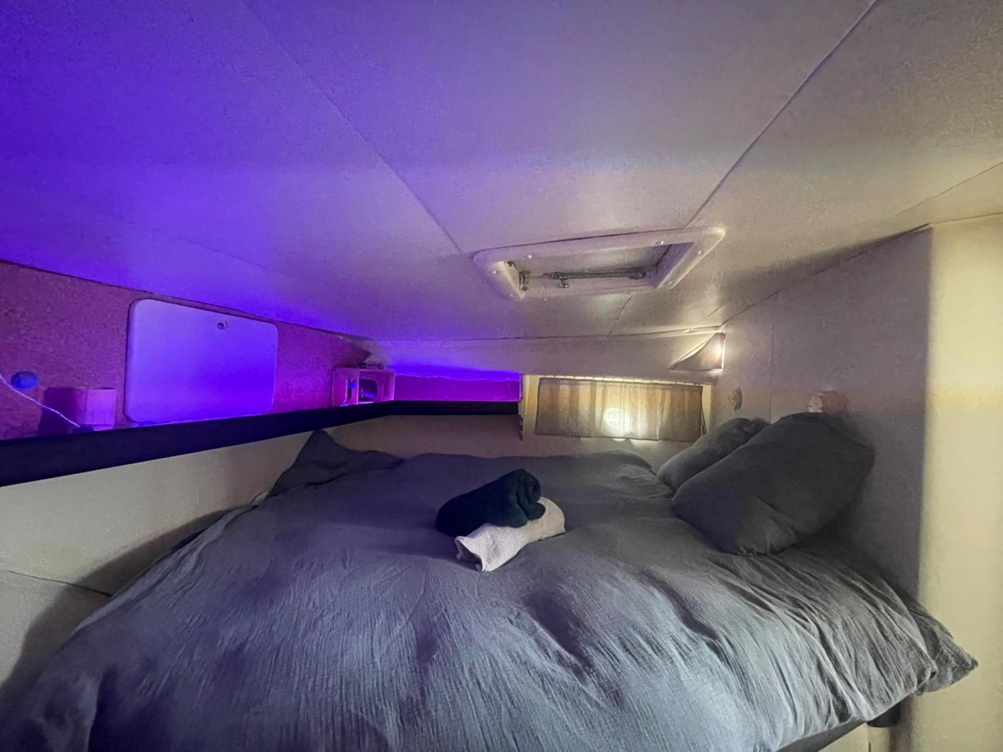Nuit Insolite Et Cocon Valence  Exterior foto